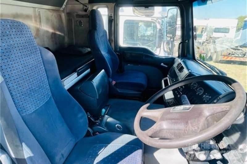 UD TRUCKS QUON Other Trucks