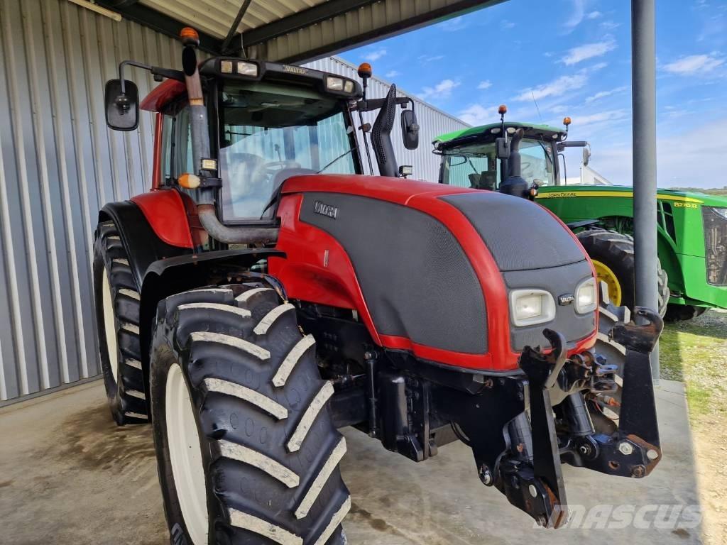 Valtra T 180 Tractors