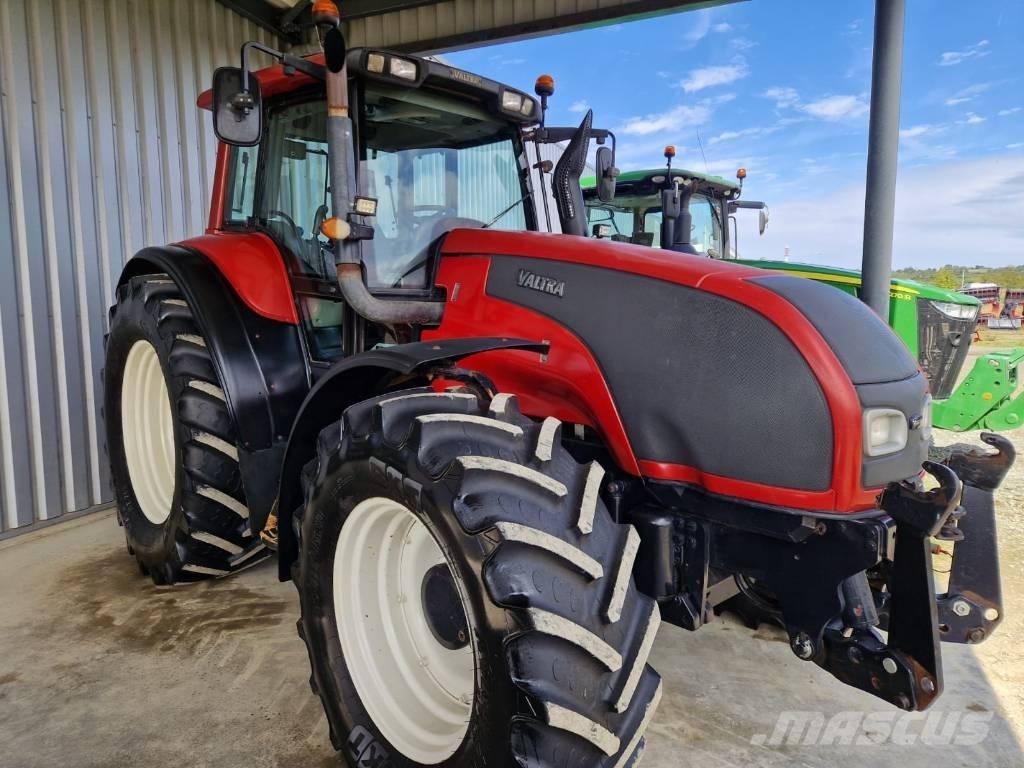 Valtra T 180 Tractors