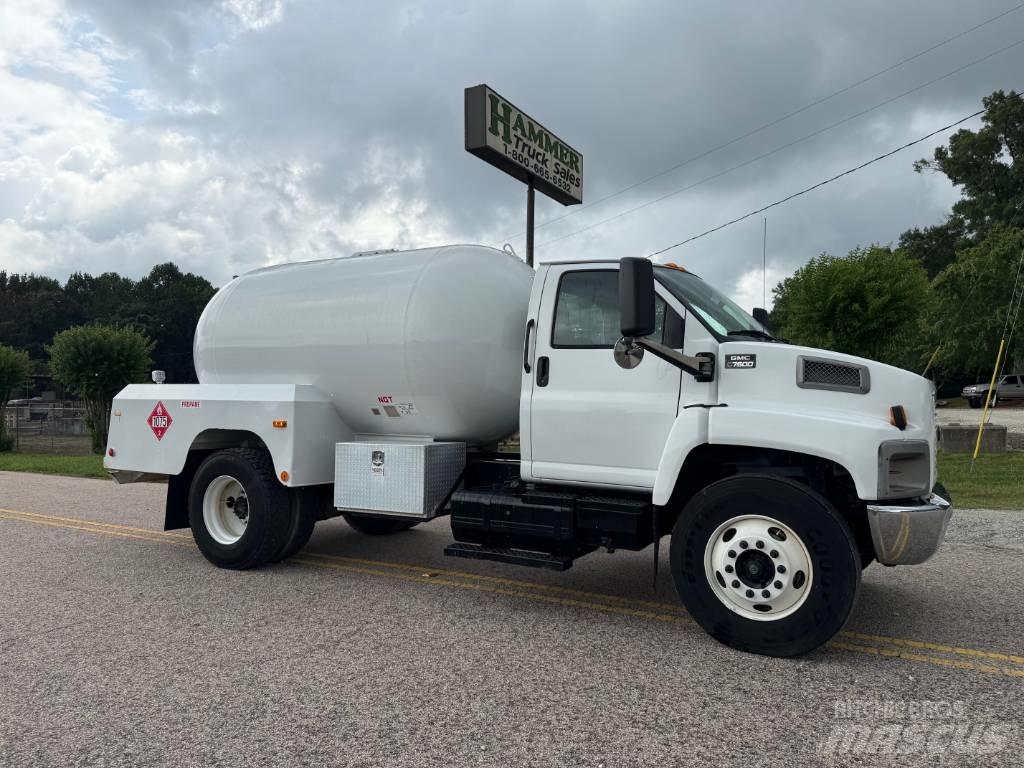 GMC C7500 Tank Trucks