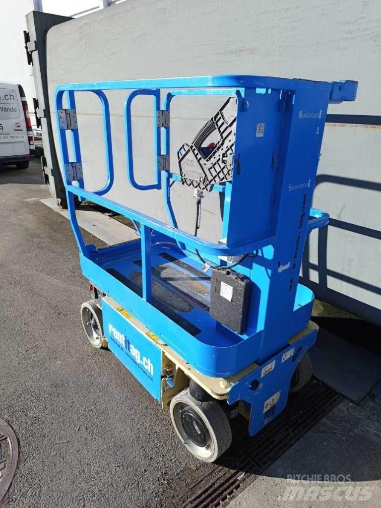 JLG 1230 ES Vertical mast lifts