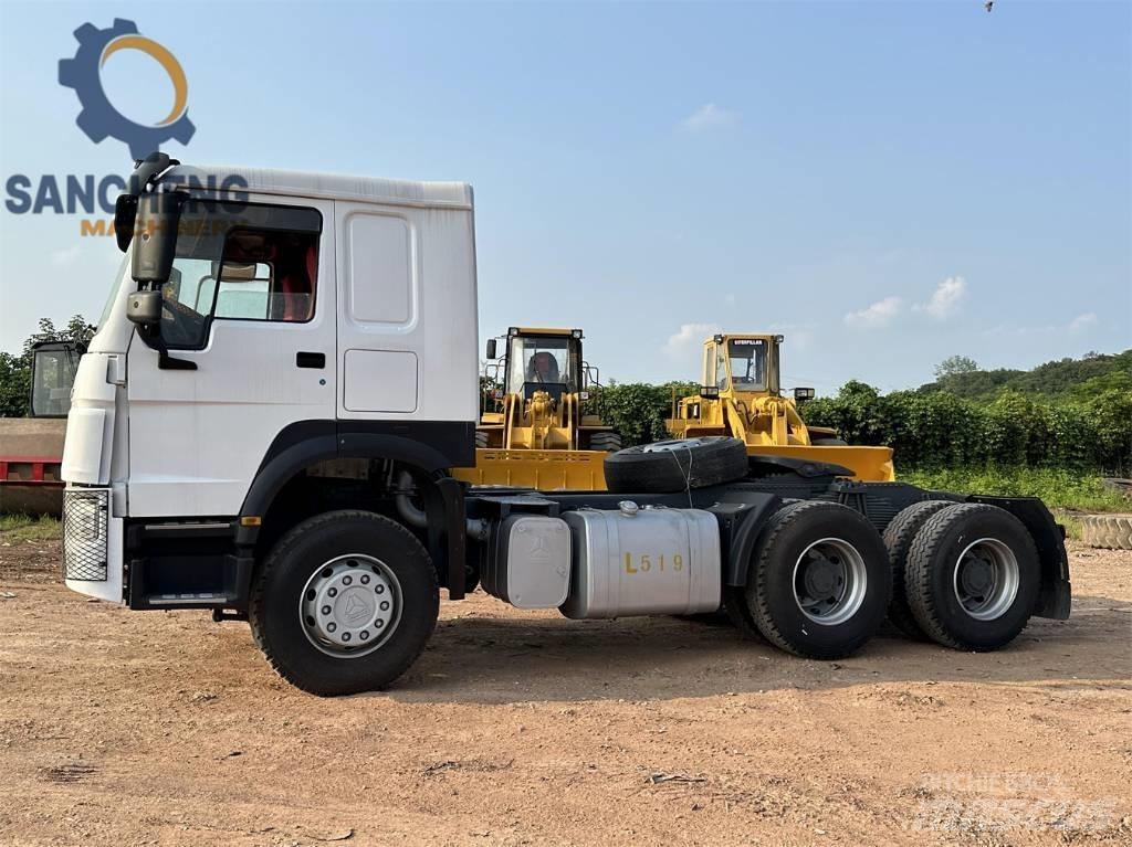 Howo 371hp Conventional Trucks / Tractor Trucks