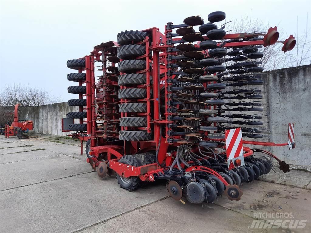 Horsch Pronto 8DC Farm Drills