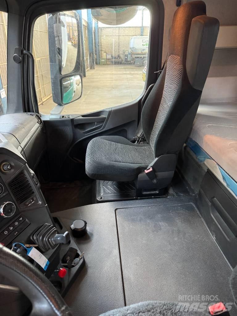 Mercedes-Benz 1845 Conventional Trucks / Tractor Trucks