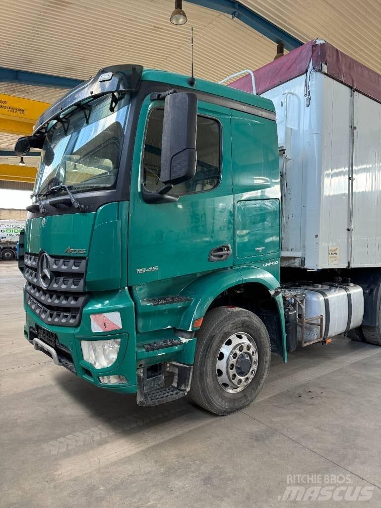 Mercedes-Benz 1845 Conventional Trucks / Tractor Trucks