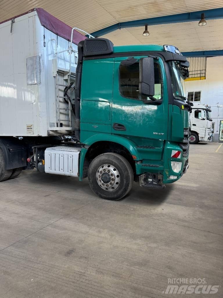 Mercedes-Benz 1845 Conventional Trucks / Tractor Trucks