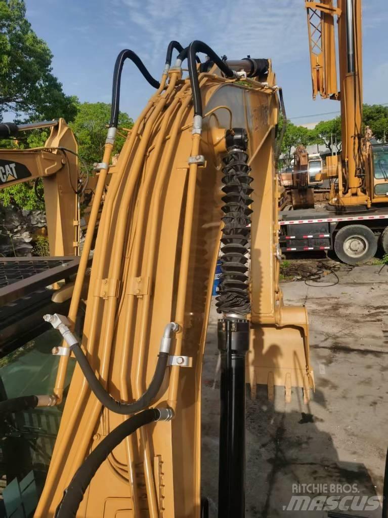 CAT 320d2 Mini excavators  7t - 12t