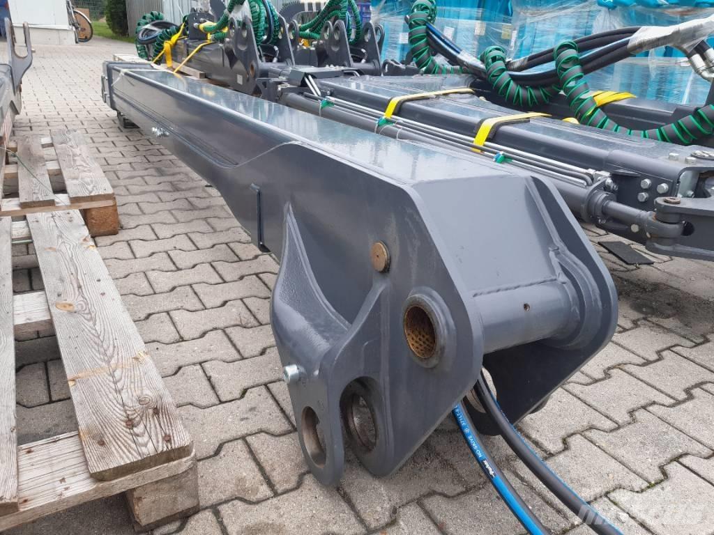 John Deere 1270G Booms and dippers