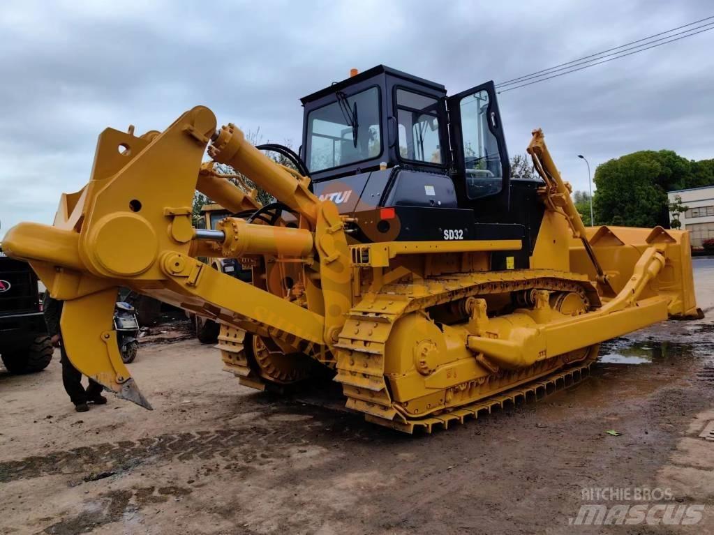 Shantui SD 32 Motor Graders