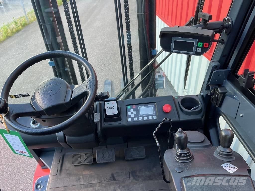 Toyota 8 FBMT 35 Electric Forklifts
