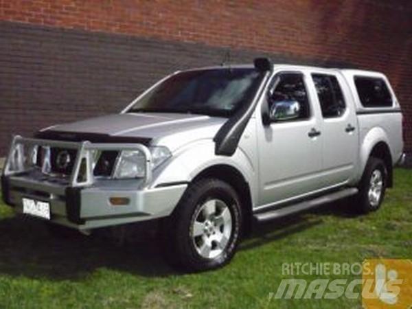 Nissan NAVARA ST-X Panel vans