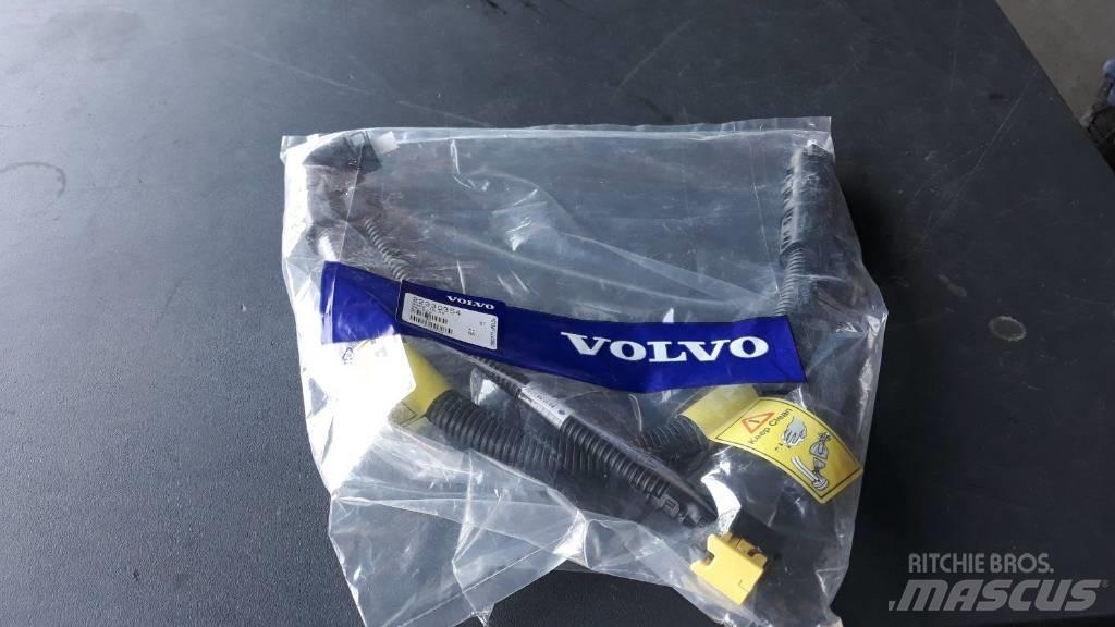 Volvo HOSE 22330354 Other Components