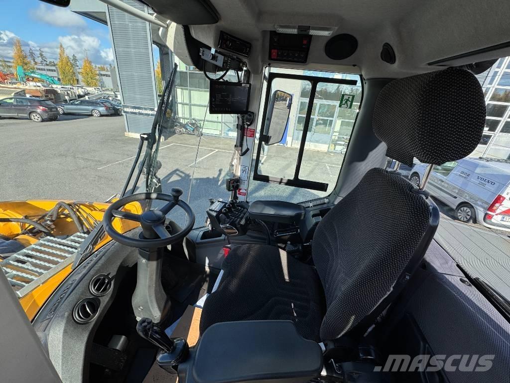 Liebherr L546 Wheel Loaders