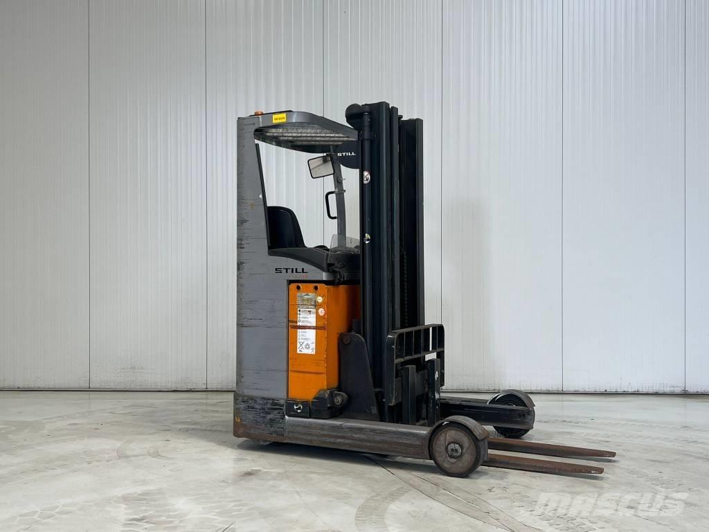 Still FMX 17 Reach trucks