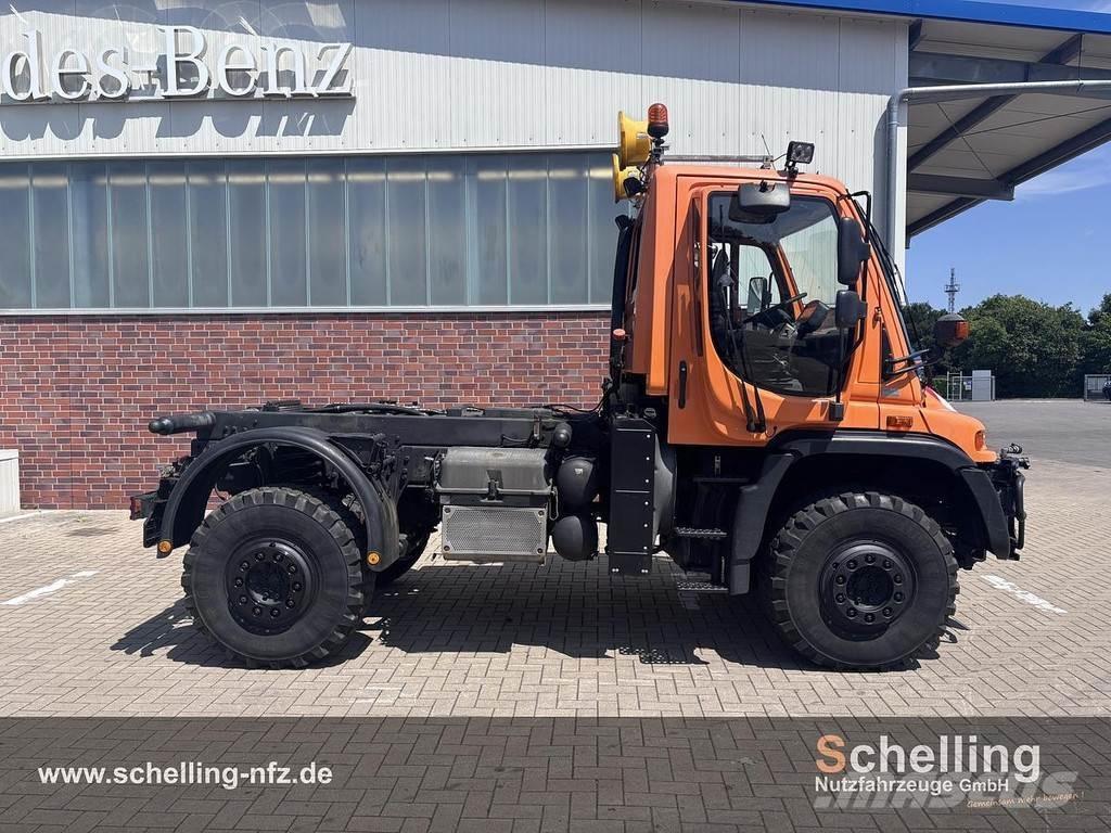 Mercedes-Benz U500 Other Trucks