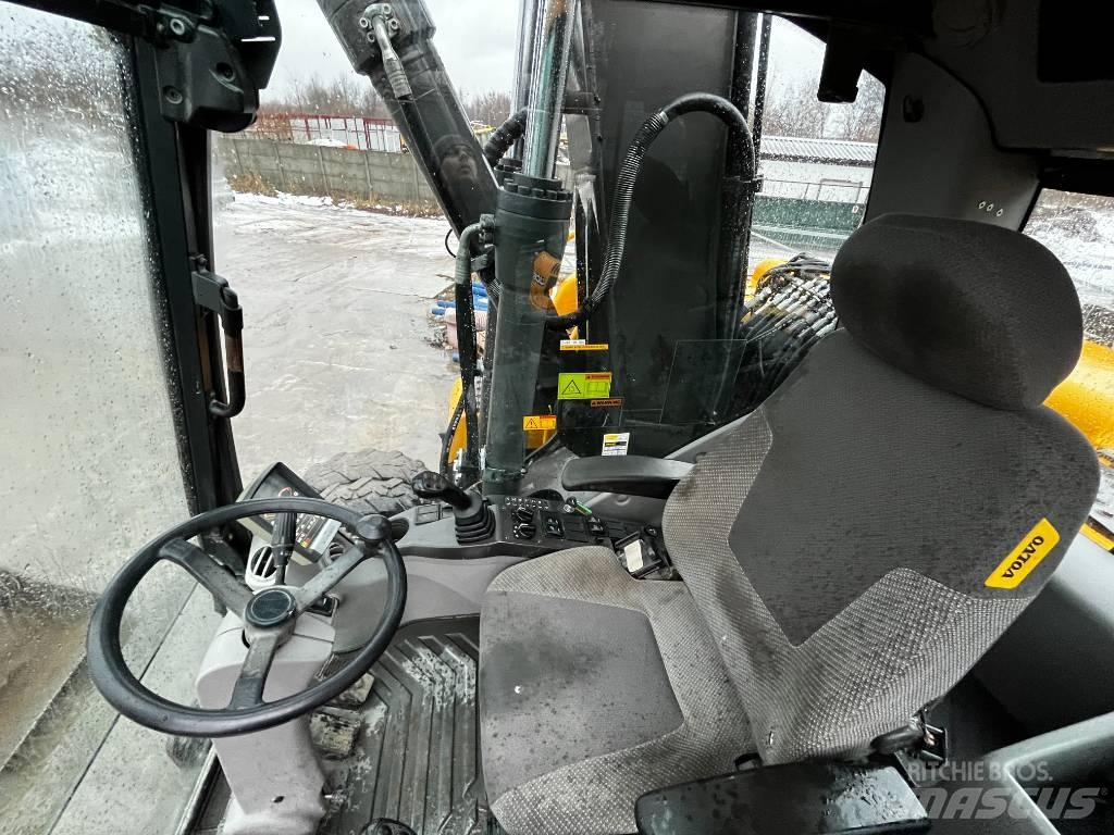 Volvo EW 140 C Wheeled Excavators