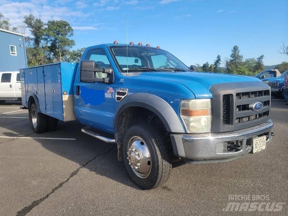 Ford F 550 XL Work Trucks / Municipal