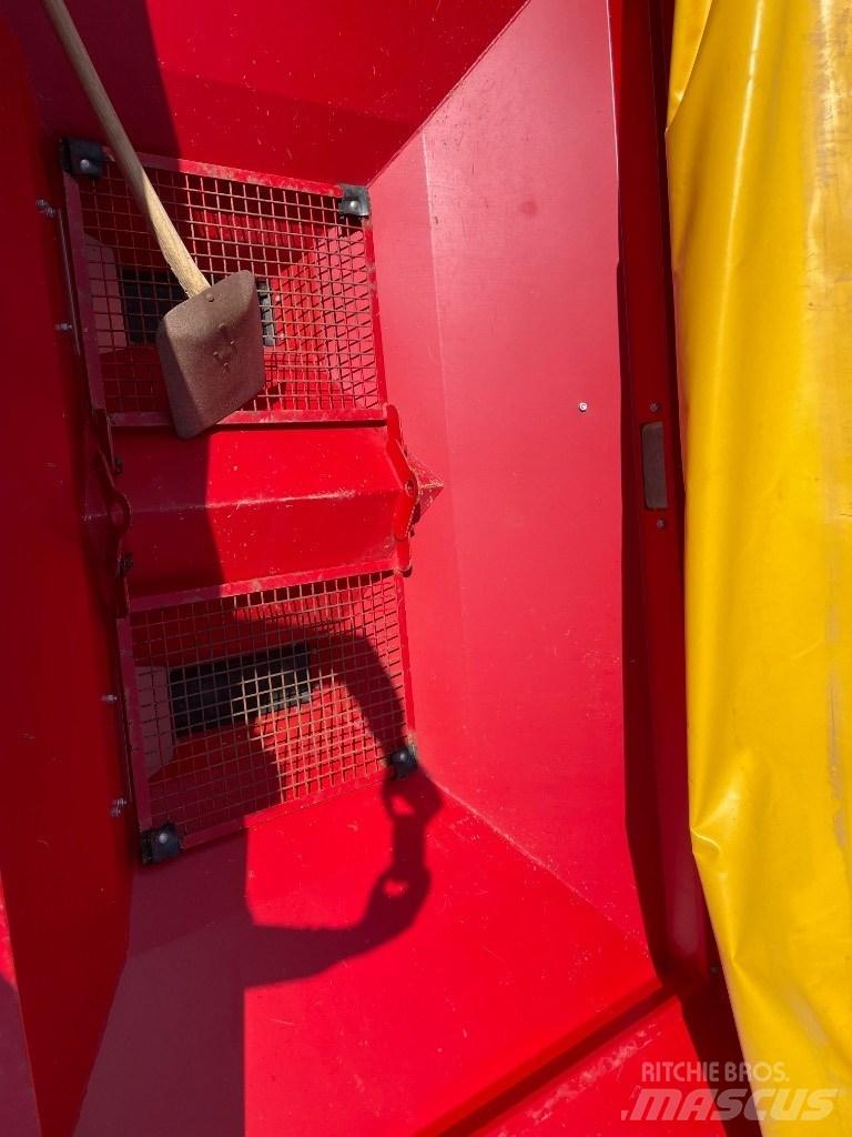 Bredal F2 3200 Manure spreaders