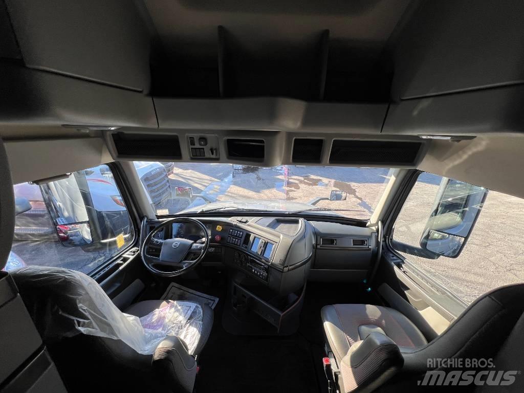 Volvo VNL860 Conventional Trucks / Tractor Trucks