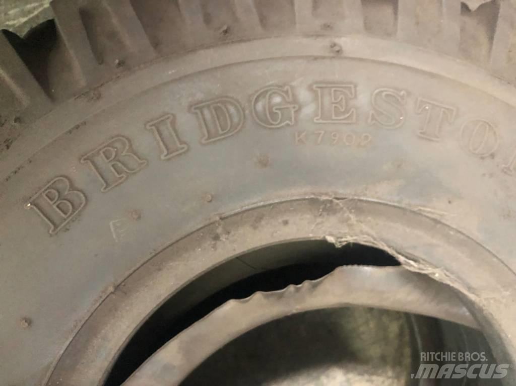 Bridgestone 21x8-9 Tires, wheels and rims