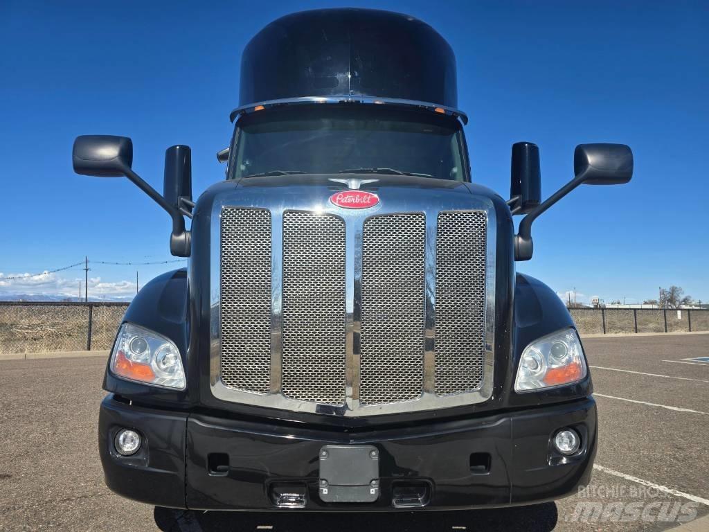 Peterbilt 579 Conventional Trucks / Tractor Trucks