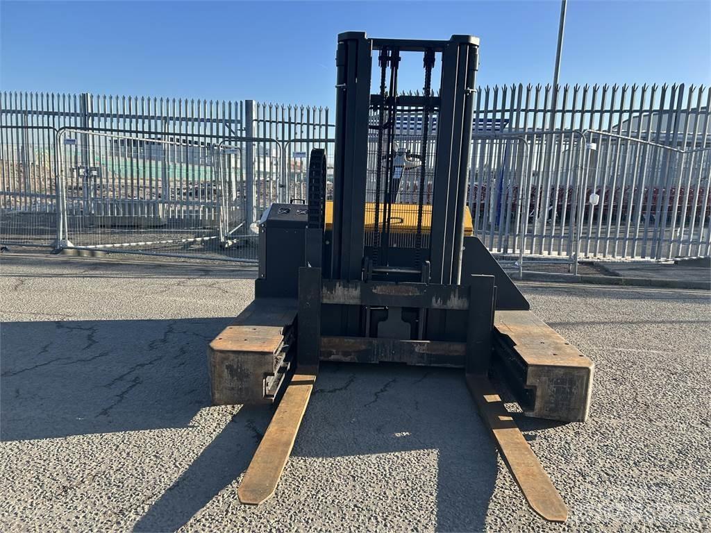  SBP XT HD 4VR 2520 4-way Reach Trucks