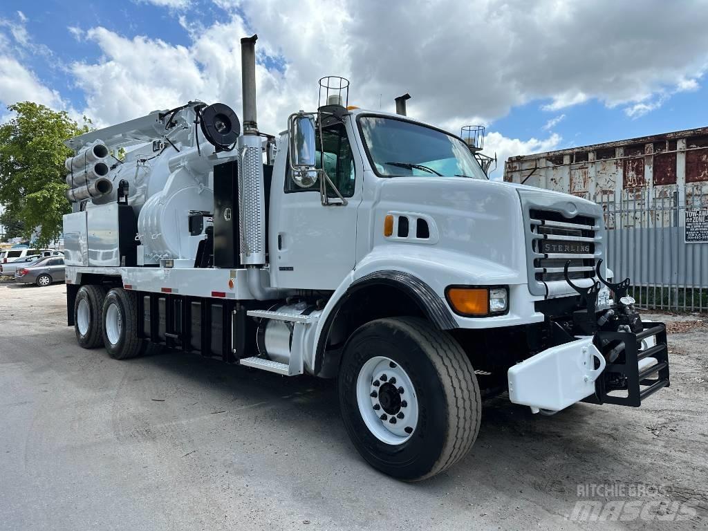 Sterling L 7501 Vacuum Trucks