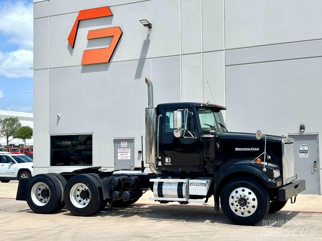 Western Star 4900 Conventional Trucks / Tractor Trucks