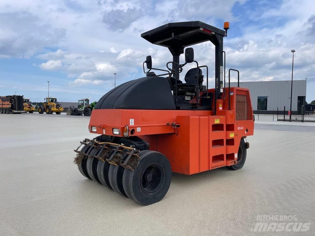 Dynapac CP 142 Pneumatic tired rollers