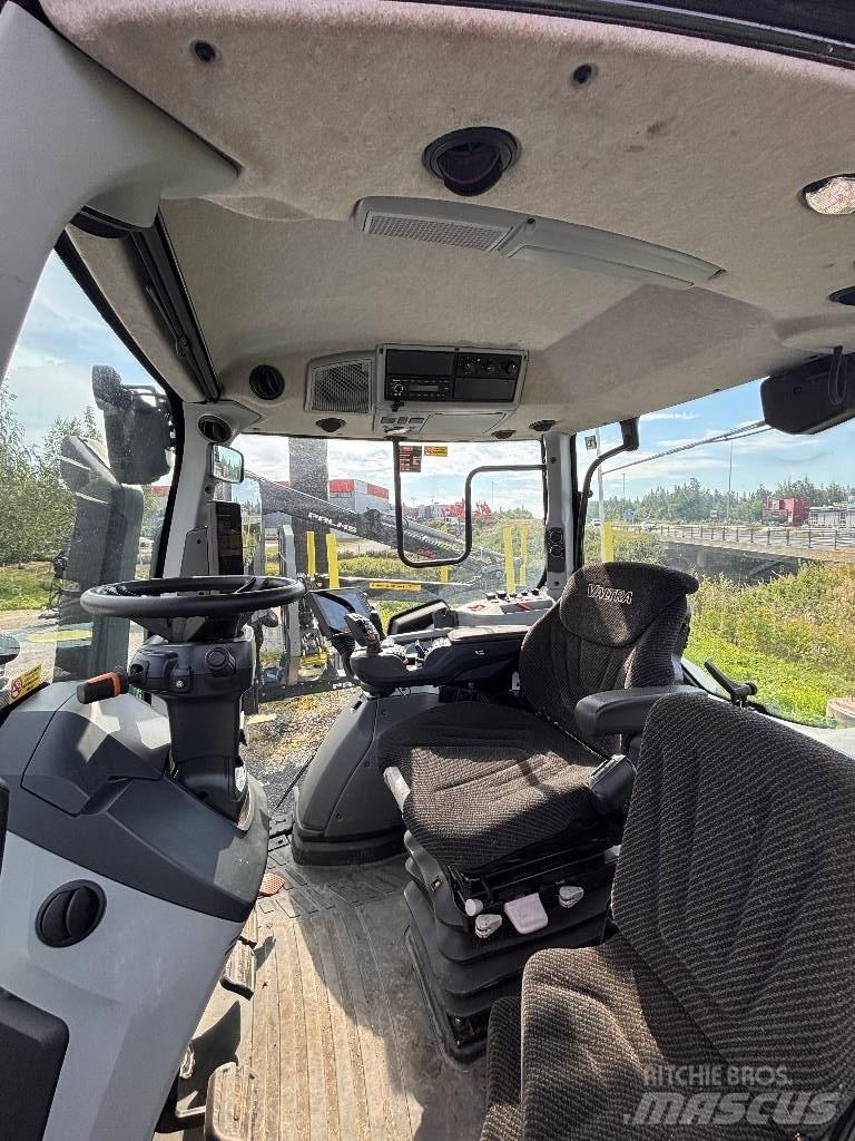 Valtra T215 Versu Tractors