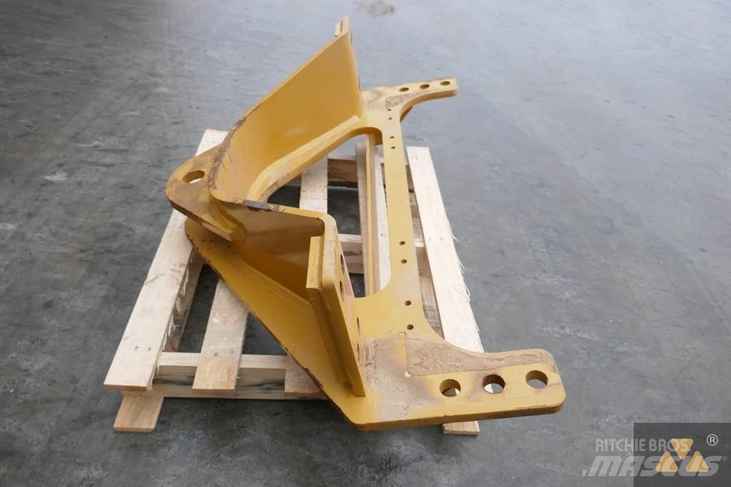 CAT 140M3 Drawbar Other Components