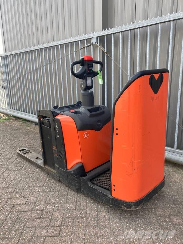 Toyota LPE200 Low lifter with platform