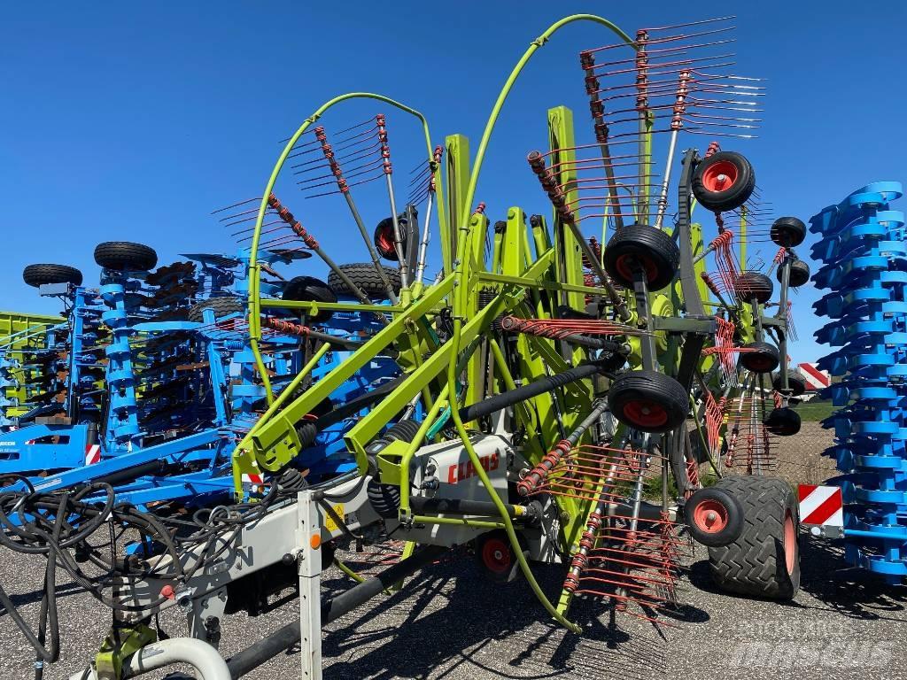 CLAAS Liner 4000 Rakes and tedders
