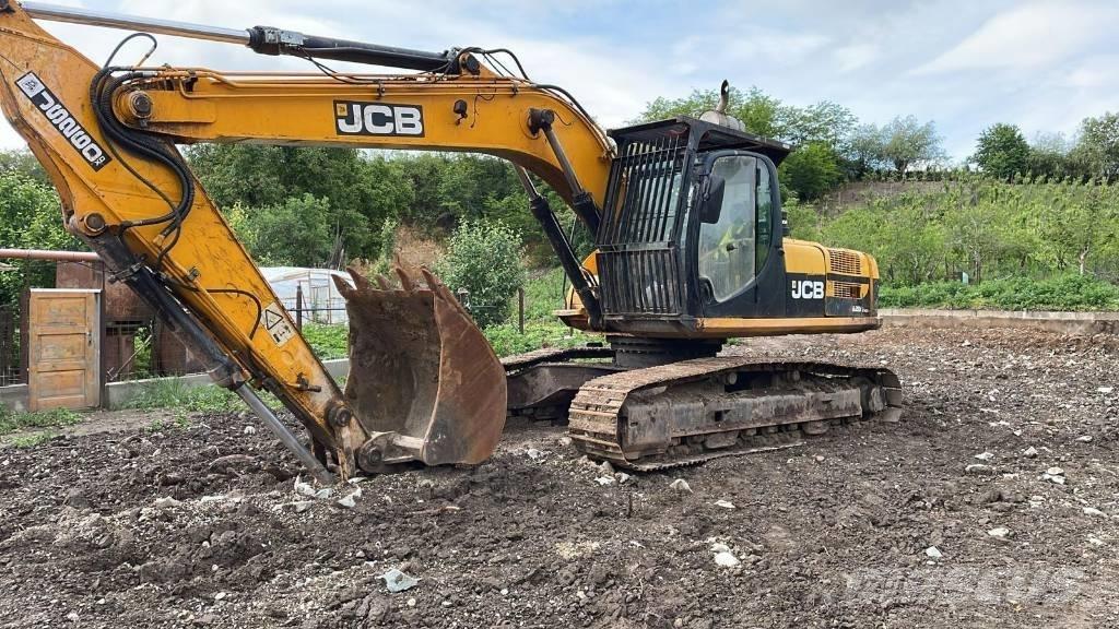 JCB JS 260 XD Booms and dippers