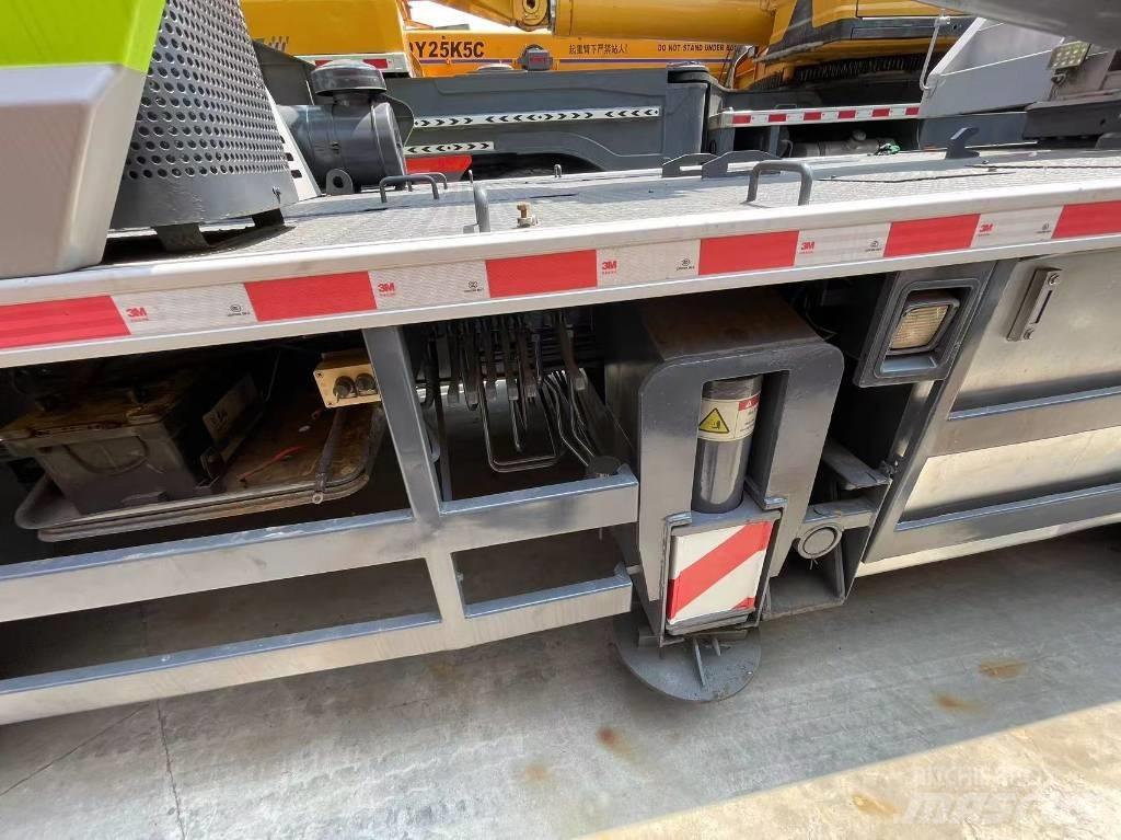 Zoomlion ZCT251V Mobile and all terrain cranes