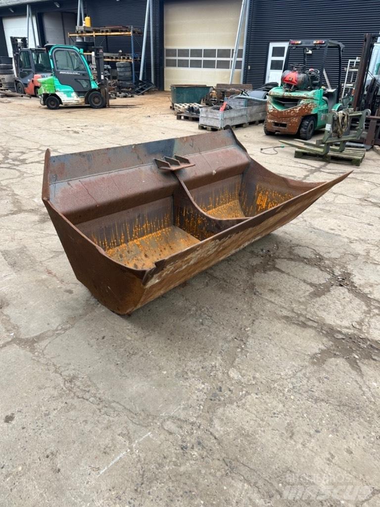  Andet Fast planer Other