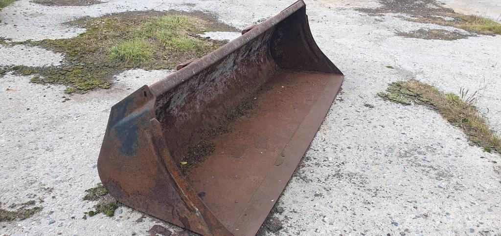 Ålö 240HD Front Loader Accessories