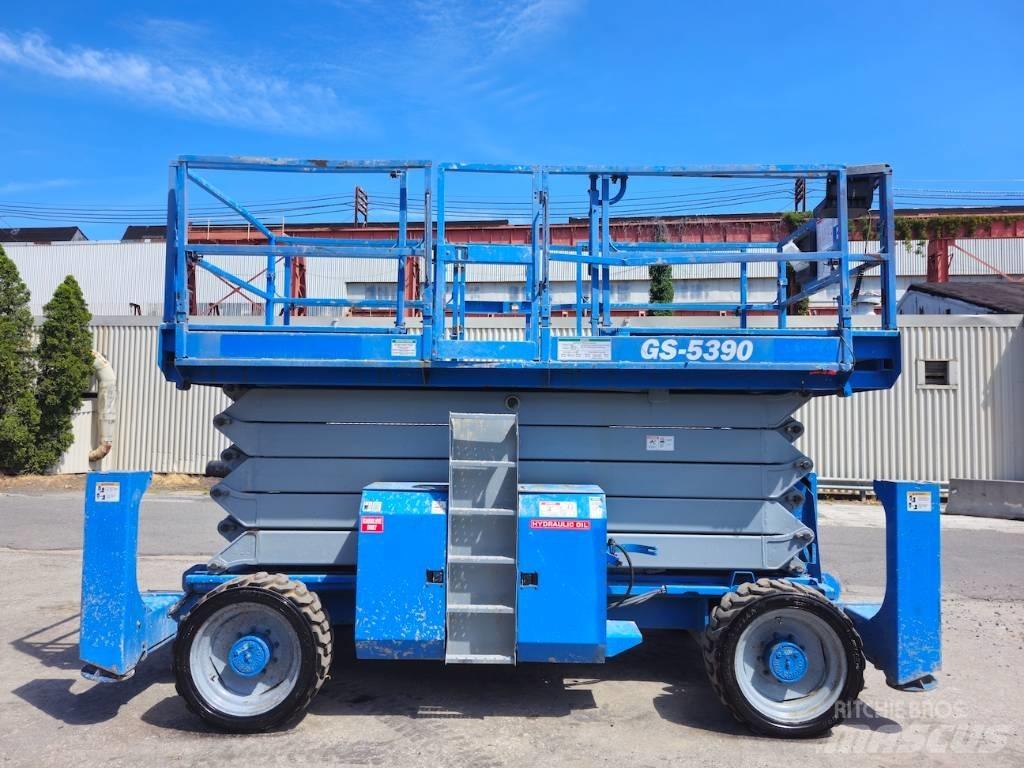 Genie GS-5390 Scissor Lifts