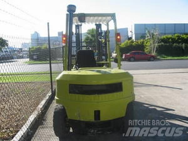 Mitsubishi FD45 Misc Forklifts