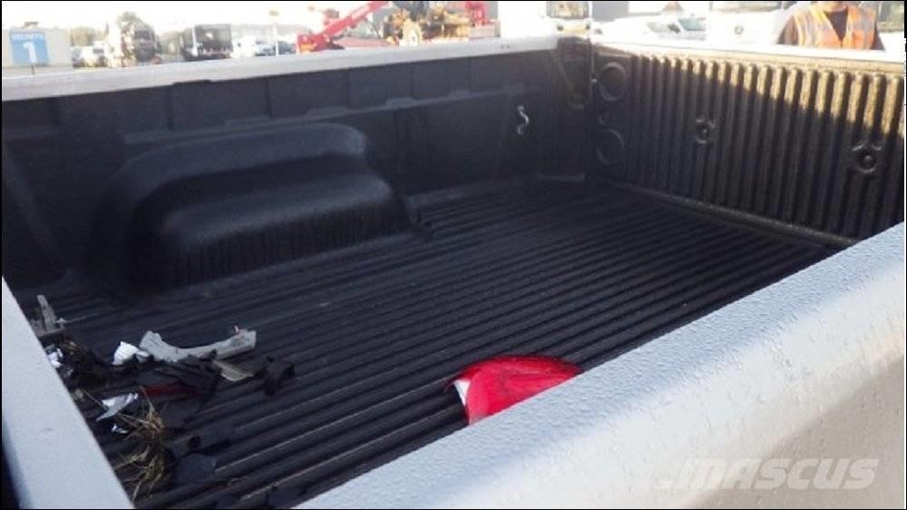 Toyota Hilux 5 Other