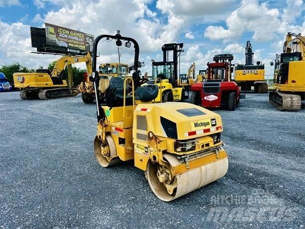 CAT CB 24 Twin drum rollers