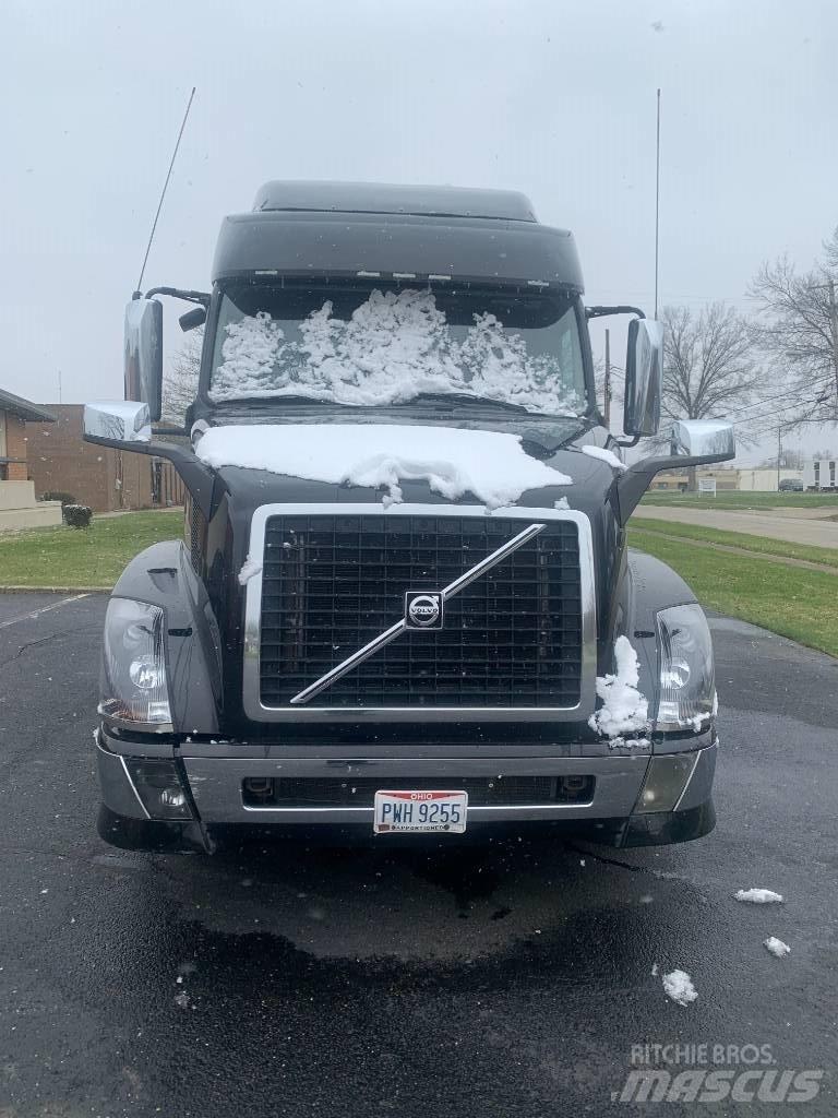 Volvo VNL730 Conventional Trucks / Tractor Trucks