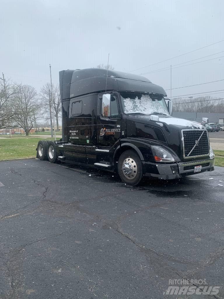 Volvo VNL730 Conventional Trucks / Tractor Trucks