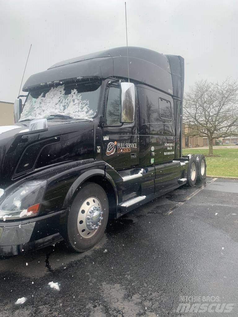 Volvo VNL730 Conventional Trucks / Tractor Trucks