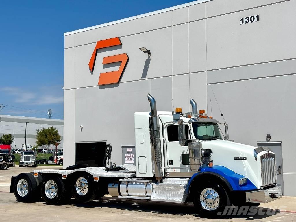 Kenworth T 800 Conventional Trucks / Tractor Trucks