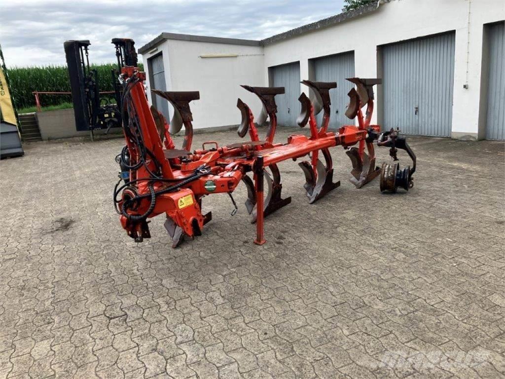 Kuhn Varimaster Plows