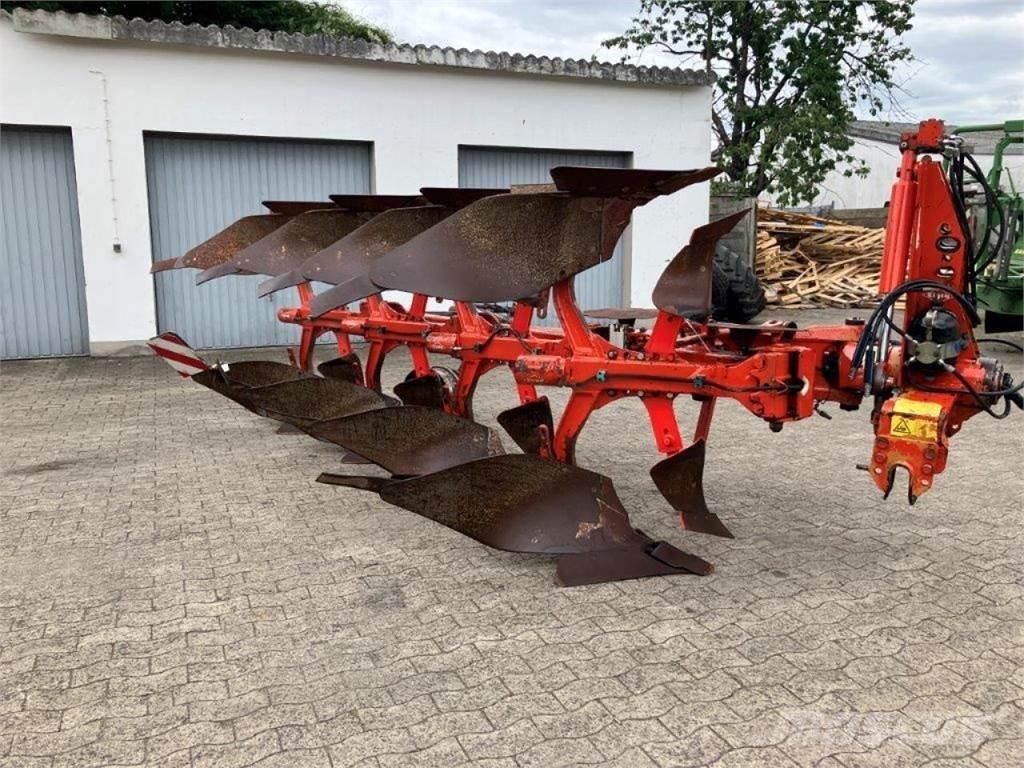 Kuhn Varimaster Plows