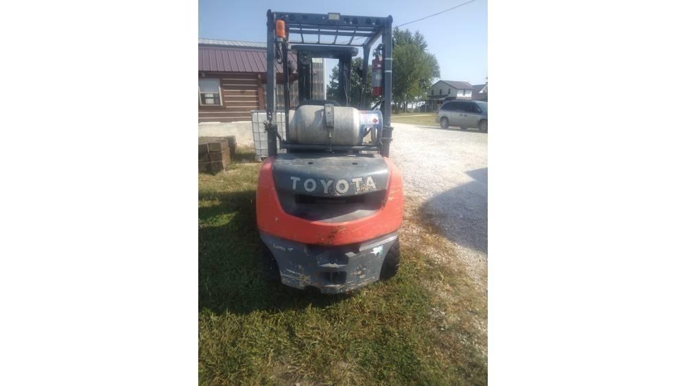Toyota 8fu25 Misc Forklifts
