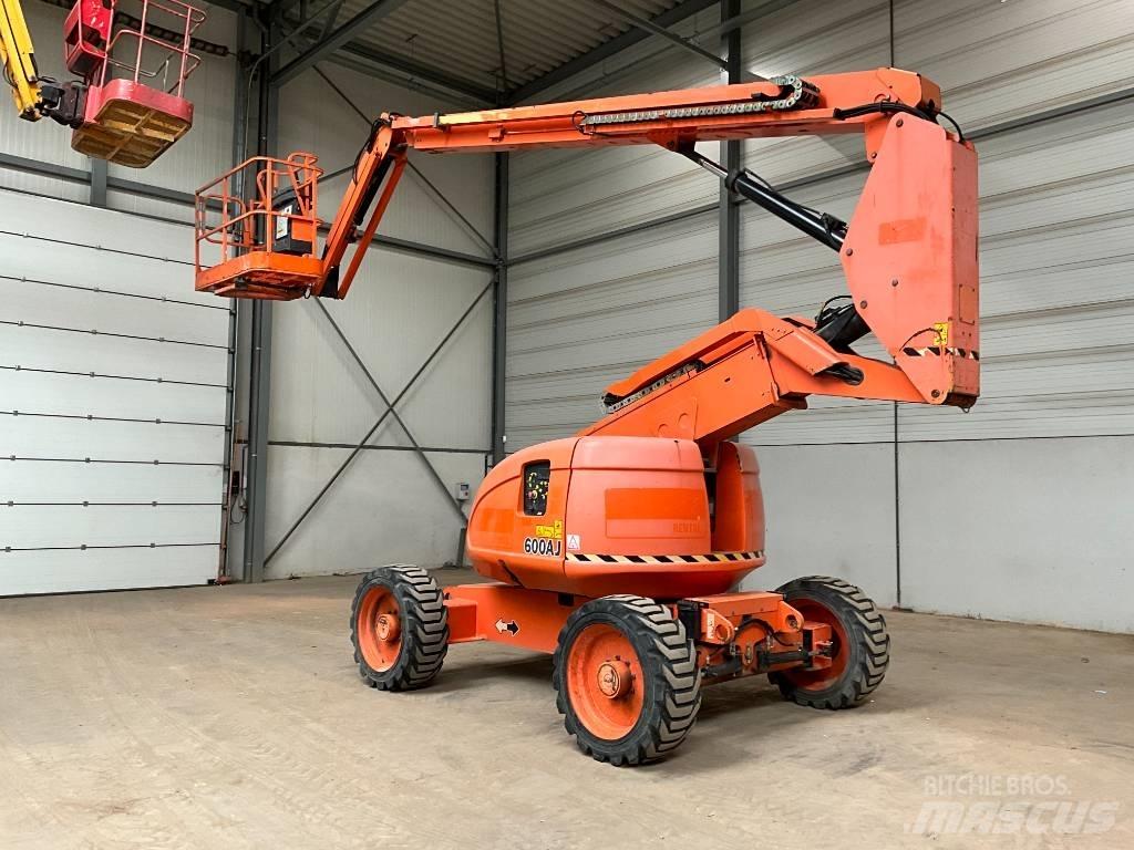 JLG 600 AJ Articulated boom lifts