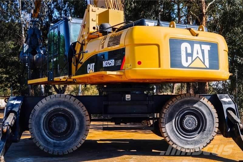 CAT M325 Mini Excavators <7t (Mini Diggers)